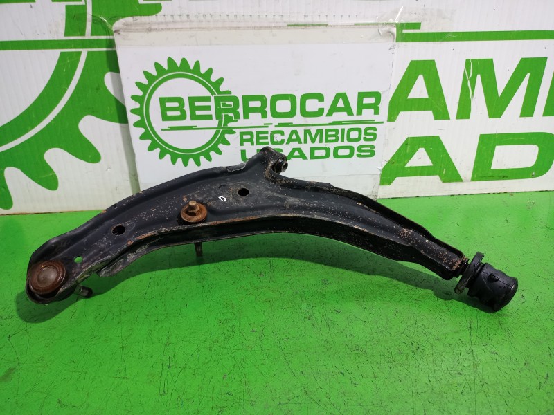Recambio de brazo suspension inferior delantero derecho para nissan micra (k11) básico referencia OEM IAM 545004F105  