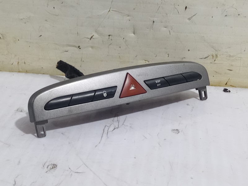 Recambio de warning para peugeot 308 sw envy referencia OEM IAM 03069010  