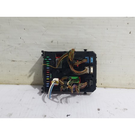 Recambio de caja reles / fusibles para peugeot 308 sw envy referencia OEM IAM 281197595  