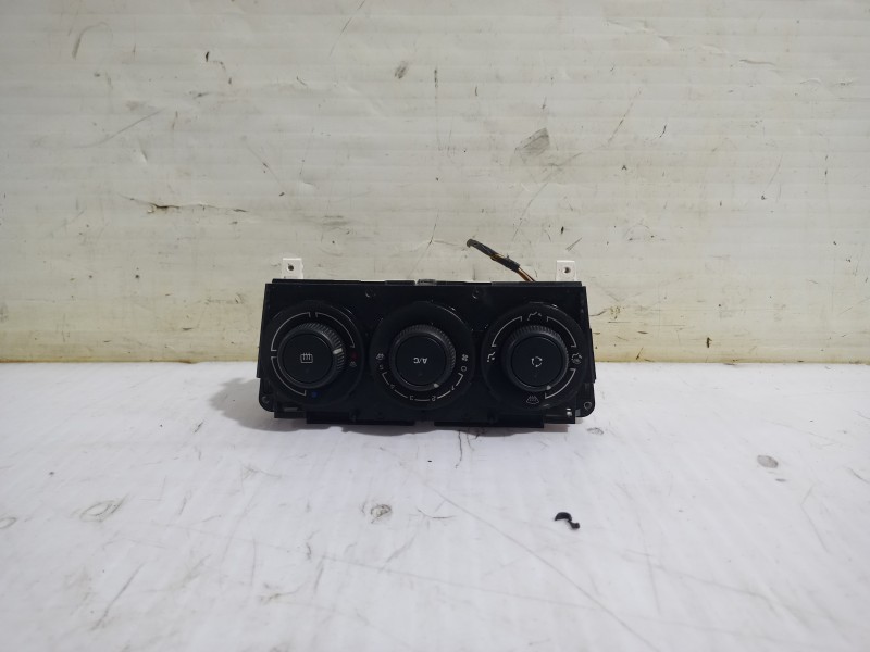 Recambio de mando climatizador para peugeot 308 sw envy referencia OEM IAM 69947013  