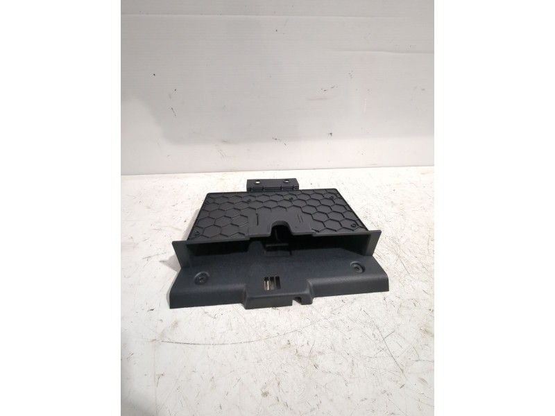 Recambio de cenicero para ford puma (j2k, cf7) 1.0 ecoboost referencia OEM IAM L1TBS060C20A  