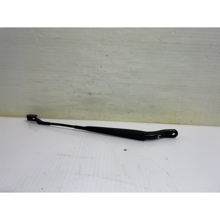 Recambio de brazo limpia delantero izquierdo para jeep avenger altitude referencia OEM IAM 9822931680  