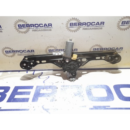 Recambio de elevalunas trasero derecho para mercedes-benz clase c (w203) berlina 2.2 cdi cat referencia OEM IAM 104047XXX  