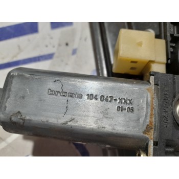 Recambio de elevalunas trasero derecho para mercedes-benz clase c (w203) berlina 2.2 cdi cat referencia OEM IAM 104047XXX  