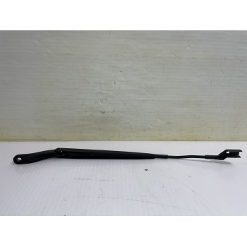 Recambio de brazo limpia delantero derecho para jeep avenger altitude referencia OEM IAM 9822931880  
