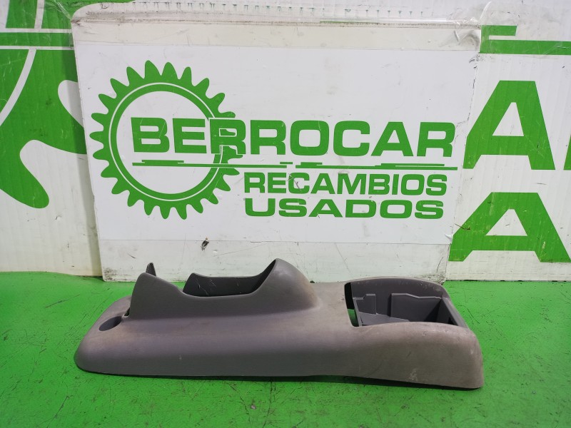 Recambio de moldura para nissan micra (k11) básico referencia OEM IAM 969154F  