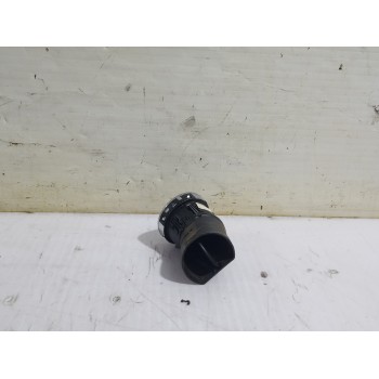 Recambio de rejilla aireadora para peugeot 308 sw envy referencia OEM IAM Y05201  