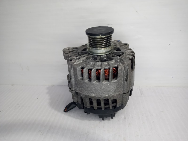 Recambio de alternador para volkswagen touran (5t1) advance bmt referencia OEM IAM 2612004E  