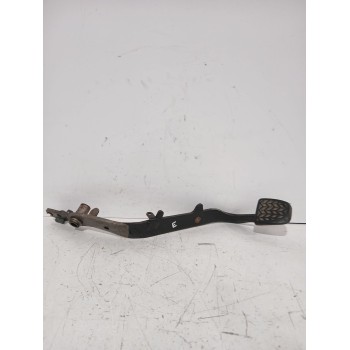 Recambio de pedal embrague para toyota avensis sedán (_t25_) 2.0 d-4d (adt250_) referencia OEM IAM 16092A01  