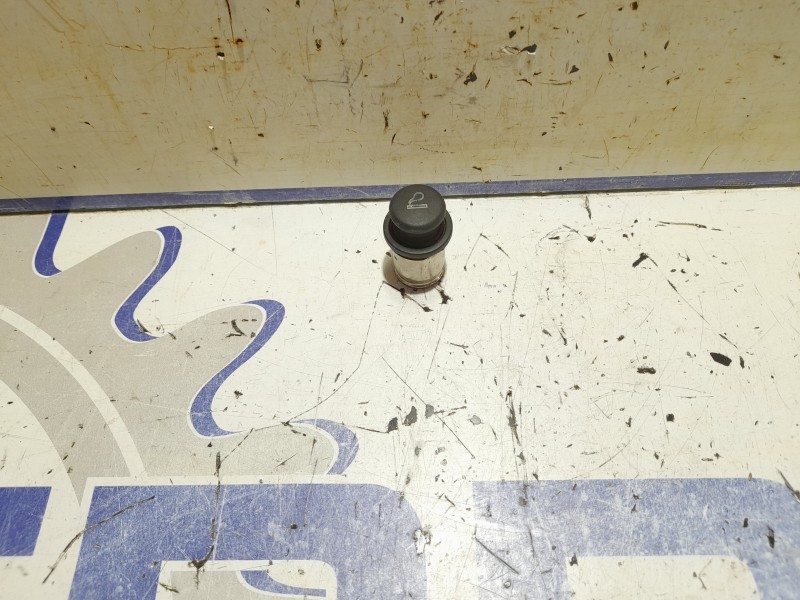 Recambio de mechero para mercedes-benz clase c (w203) berlina 2.2 cdi cat referencia OEM IAM A0008201853  