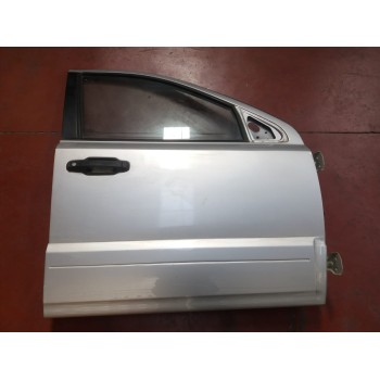 Recambio de puerta delantera derecha para kia sorento 2.5 crdi referencia OEM IAM 76121-3E100  