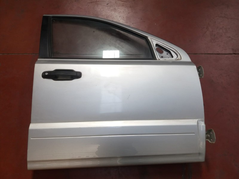 Recambio de puerta delantera derecha para kia sorento 2.5 crdi referencia OEM IAM 76121-3E100  