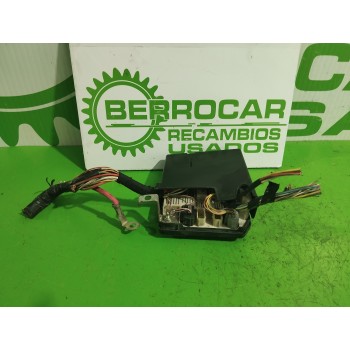 CAJA RELES / FUSIBLES 8200481866 