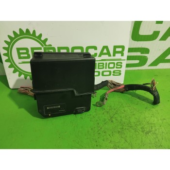 Recambio de caja reles / fusibles para renault megane ii classic berlina 1.5 dci diesel referencia OEM IAM 8200481866  