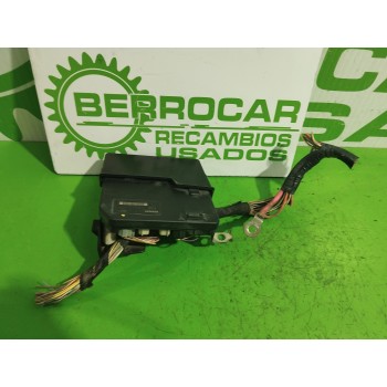 Recambio de caja reles / fusibles para renault megane ii classic berlina 1.5 dci diesel referencia OEM IAM 8200481866  