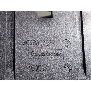 Recambio de moldura para peugeot 308 sw envy referencia OEM IAM 9658867377  