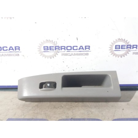 Recambio de mando elevalunas trasero derecho para kia sorento 2.5 crdi referencia OEM IAM 478526-B110  