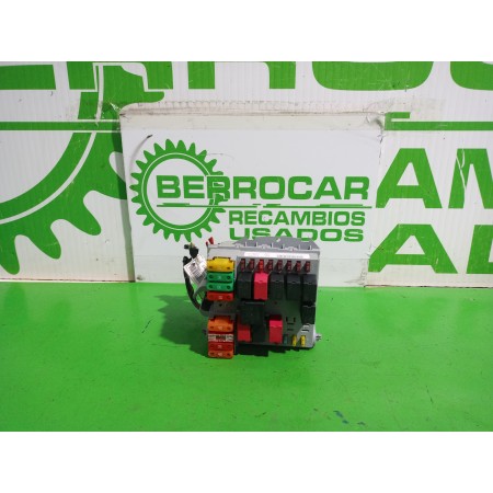 Recambio de caja reles / fusibles para fiat bravo (198) 1.9 dynamic multijet referencia OEM IAM 51775688  