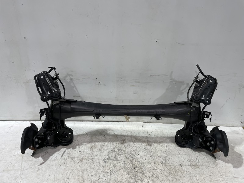 Recambio de puente trasero para opel corsa f edition referencia OEM IAM 1648273380  