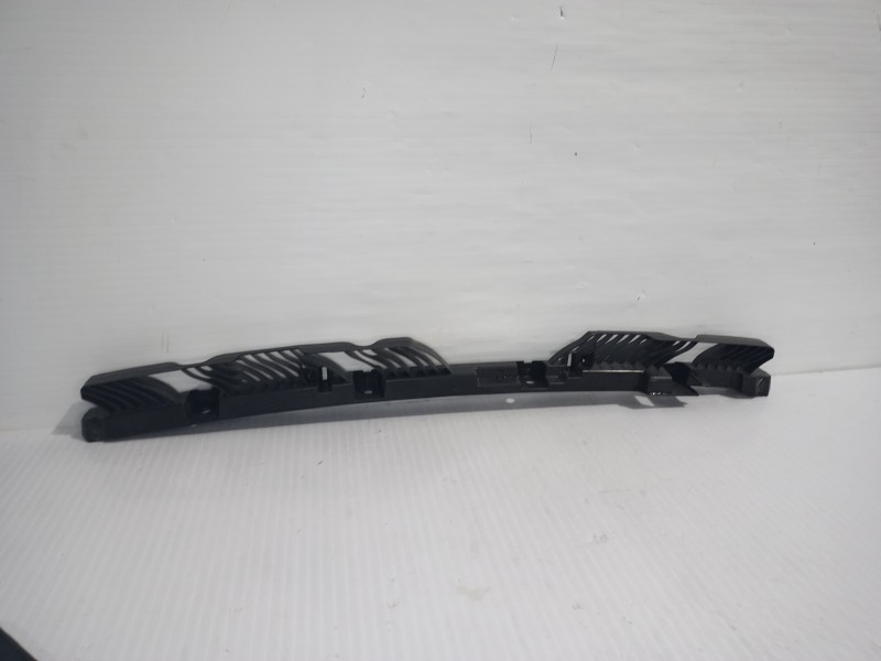 Recambio de soporte paragolpes trasero para volkswagen touran (5t1) advance bmt referencia OEM IAM 5TA807863  