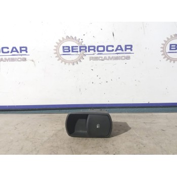 Recambio de mando elevalunas delantero derecho para opel corsa d 1.3 16v cdti referencia OEM IAM 13189333  