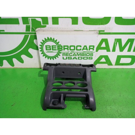 Recambio de moldura para nissan micra (k11) básico referencia OEM IAM 68260  
