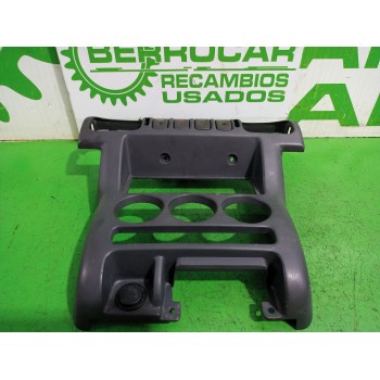 Recambio de moldura para nissan micra (k11) básico referencia OEM IAM 68260  