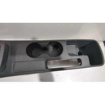 Recambio de consola central para kia stonic (yb) 1.0 t-gdi referencia OEM IAM 84611H8000WK  