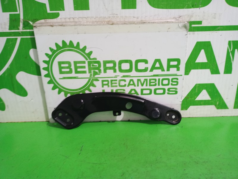 Recambio de soporte faro derecho para volkswagen t-roc (d11) basis referencia OEM IAM 2GA805932  