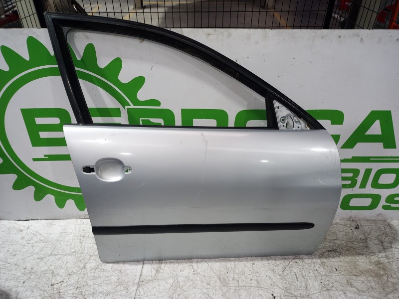Recambio de puerta delantera derecha para seat ibiza (6l1) 1.9 sdi referencia OEM IAM 6L4831056S  