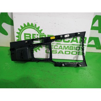Recambio de moldura para peugeot 508 active referencia OEM IAM 9686453977  