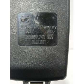 Recambio de enganche cinturon trasero derecho para seat exeo (3r2) 1.8 tsi referencia OEM IAM 3R0857740  