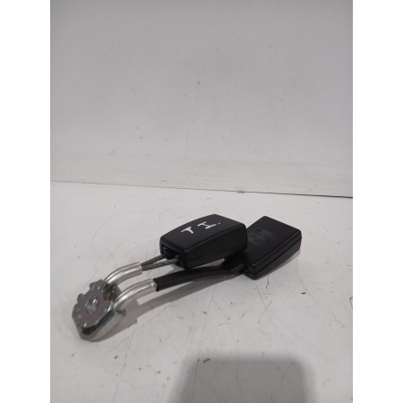 Recambio de enganche cinturon trasero izquierdo para seat exeo (3r2) 1.8 tsi referencia OEM IAM 3R0857739  