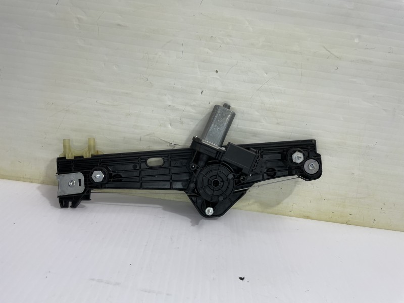 Recambio de elevalunas trasero derecho para jeep avenger altitude referencia OEM IAM 52232933  