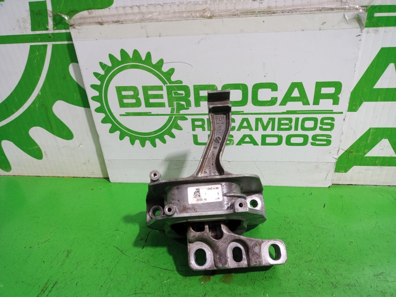 Recambio de soporte motor derecho para volkswagen t-roc (d11) basis referencia OEM IAM 5WA199262H  