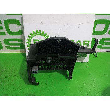 Recambio de caja reles / fusibles para seat ibiza (6l1) 1.9 sdi referencia OEM IAM 6Q0972595A  