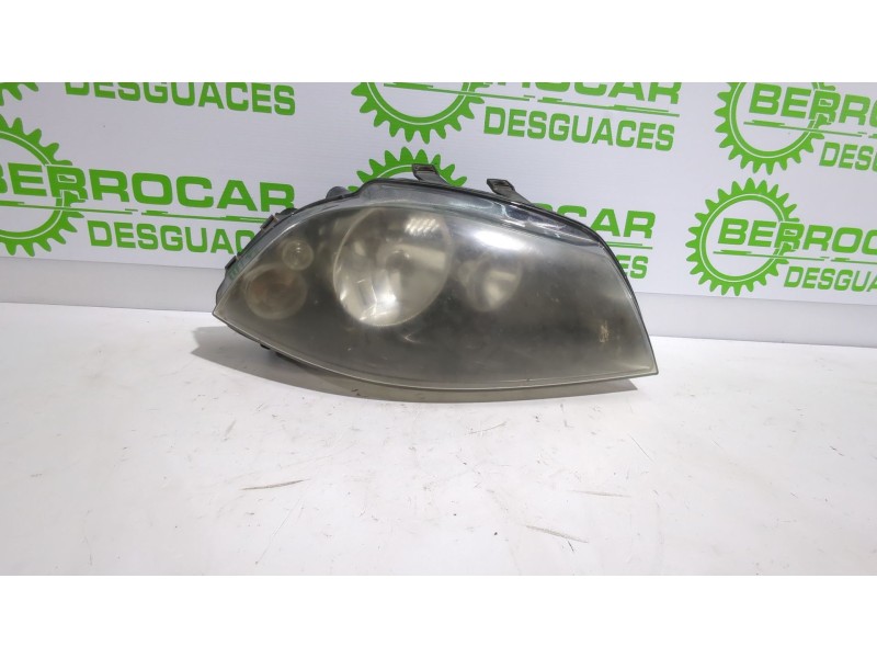 Recambio de faro derecho para seat ibiza iii (6l1) 1.4 tdi referencia OEM IAM 6L1941752B / 6L1941752D  