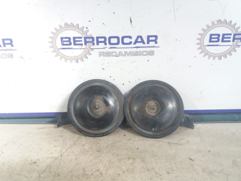 Recambio de claxon para kia sorento 2.5 crdi referencia OEM IAM 966203E001  