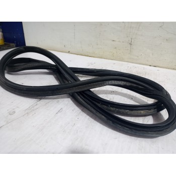 Recambio de goma contorno para opel corsa f edition referencia OEM IAM 9823215380  