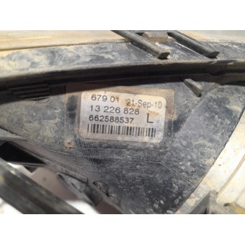 Recambio de faro antiniebla izquierdo para opel insignia berlina 2.0 16v cdti referencia OEM IAM 13226828  
