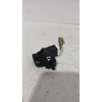 Recambio de mando elevalunas trasero izquierdo para nissan juke (f15) 1.5 dci referencia OEM IAM 254111KL5A  