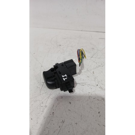 Recambio de mando elevalunas trasero izquierdo para nissan juke (f15) 1.5 dci referencia OEM IAM 254111KL5A  