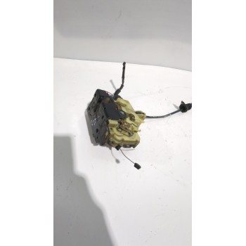 Recambio de cerradura puerta delantera derecha para seat ibiza iii (6l1) 1.4 tdi referencia OEM IAM 7E1837016A  