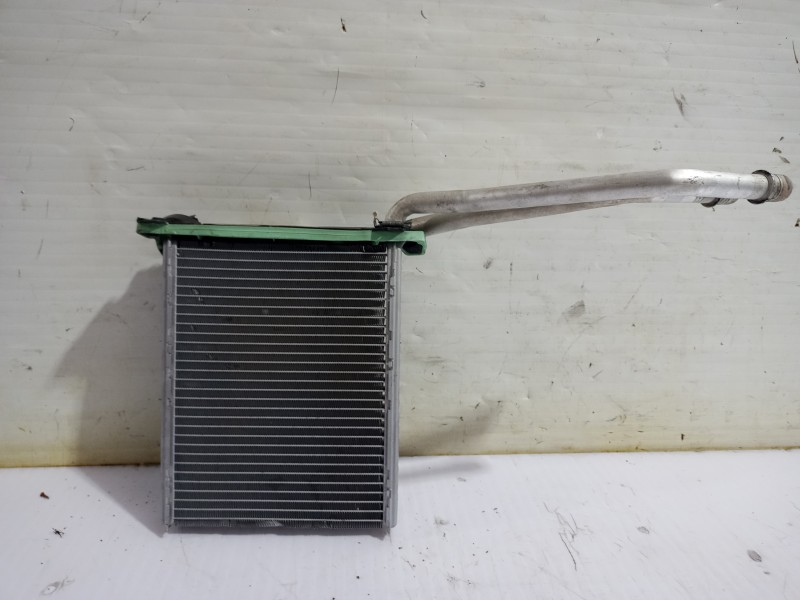 Recambio de radiador calefaccion / aire acondicionado para peugeot 308 sw envy referencia OEM IAM 6448V6  