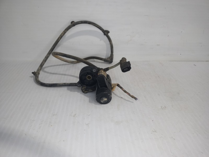 Recambio de freno de mano electrico para volkswagen touran (5t1) advance bmt referencia OEM IAM 5Q0615406  