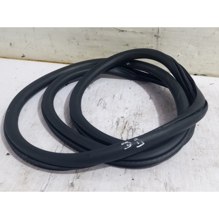 Recambio de goma contorno para opel corsa f edition referencia OEM IAM 9829331980  