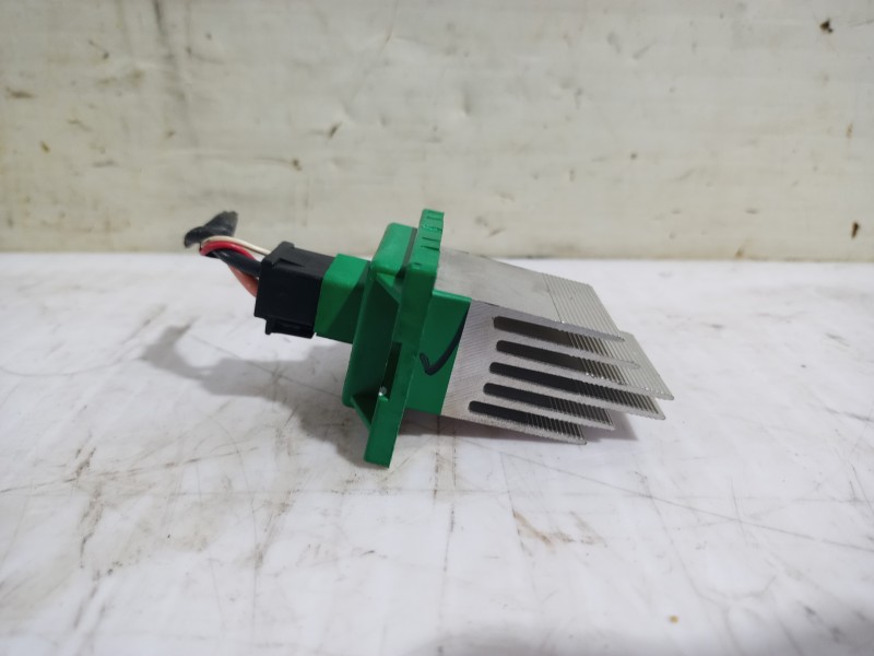 Recambio de resistencia calefaccion para hyundai ix35 (lm, el, elh) 2.0 crdi 4wd referencia OEM IAM 972353SAA0  