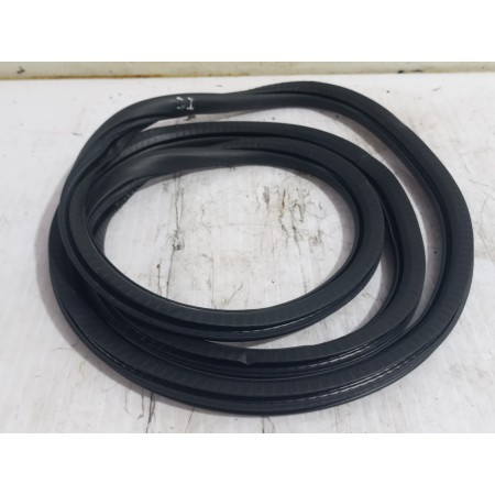 Recambio de goma contorno para opel corsa f edition referencia OEM IAM 9823214980  