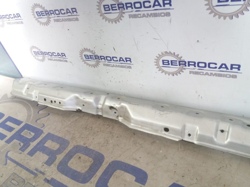 Recambio de travesaño superior para kia sorento 2.5 crdi referencia OEM IAM 865853E000  