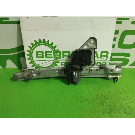 Recambio de elevalunas trasero derecho para renault megane ii classic berlina 1.5 dci diesel referencia OEM IAM 8200028068  